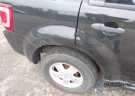 2011 Ford Escape Xlt from USA, damaged, VIN 1FMCU9DG7BKC35673